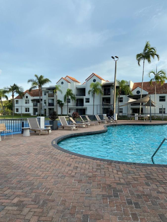 Dharma Home Suites Dania Beach At Sheridan Ocean Club Extérieur photo