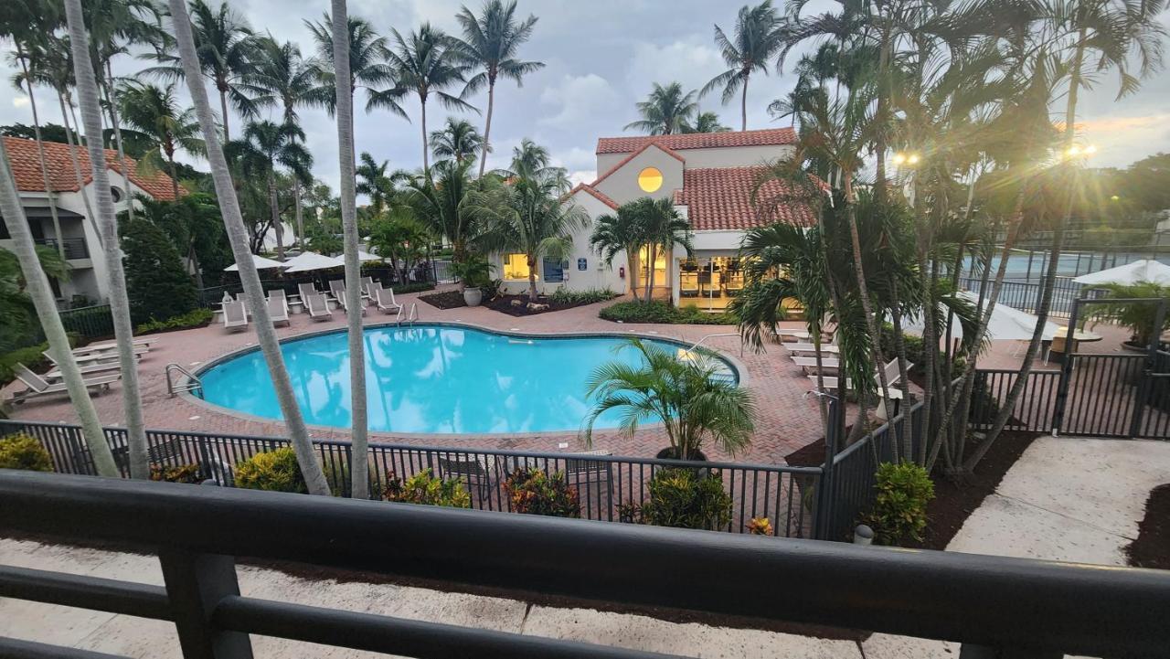 Dharma Home Suites Dania Beach At Sheridan Ocean Club Extérieur photo